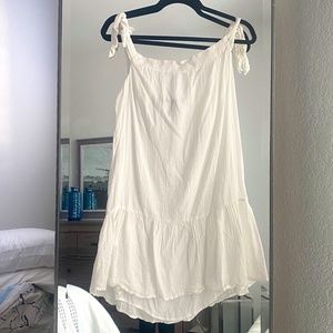 BCBGMaxazria | XXS | White Boho Smock Dress
